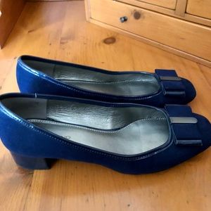 Navy Patent and Fabric Bow Pumps Bandolino